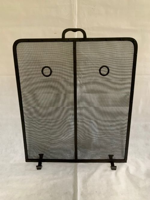 A Good Sized Medium Fire and Spark Guard