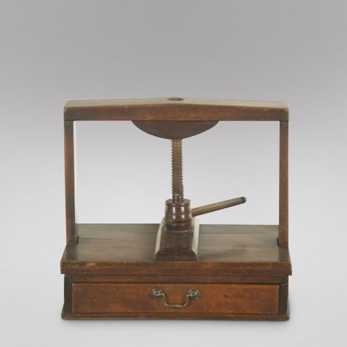 A 18thc English Oak Book Press