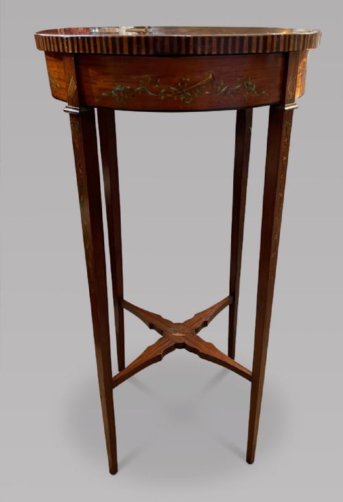 An Attractive Circular C1890 Sheraton Revival Table