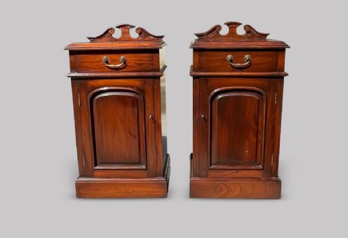 A C1925 Pair of Mahogany Bedside Cabinets