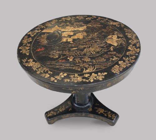 A 19thc Black Lacquered Table with Chinosiere Decoration