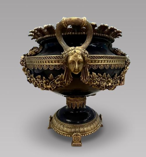 A 19th Century French Ceramic Jardinièr