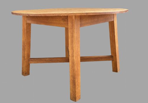 A Heals C1910 Circular Dining Table