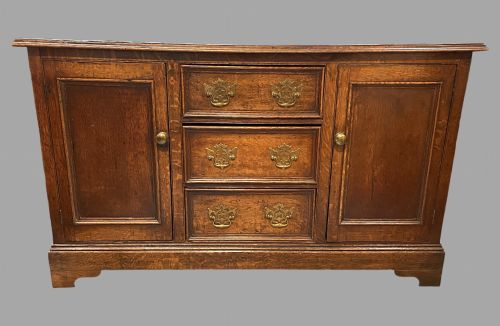 A Early 19thc Medium Sized Oak Dresser