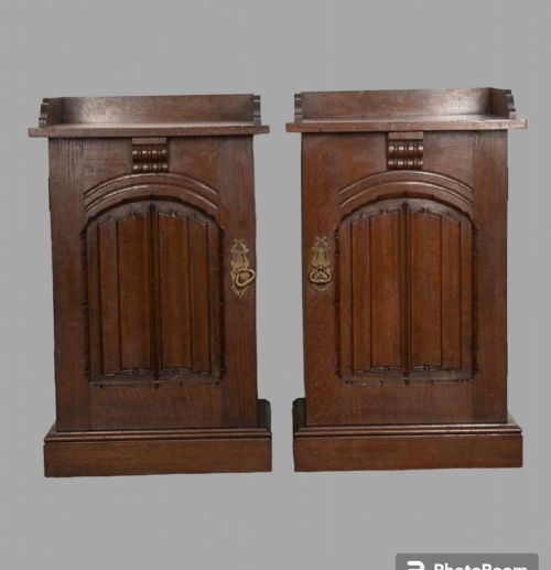 Early 20th Century Pair Oak Bedside Tables