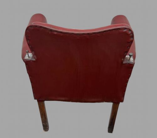 A FABULOUS 1930'S BARBER'S CHAIR - ADDITIONAL PHOTO 4