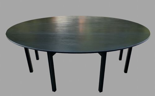 A Lovely Painted Oval Mahogany Gateleg Table