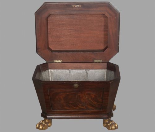 AN 18TH CENTURY MAHOGANY WINE COOLER - ADDITIONAL PHOTO 1