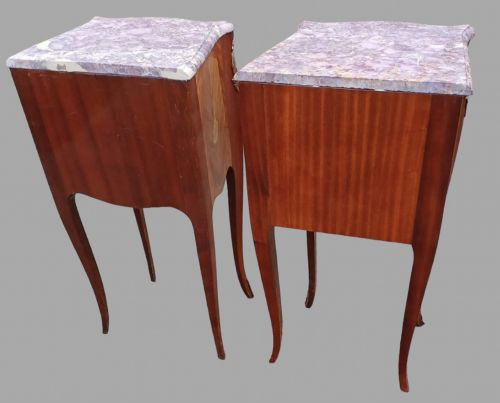 A PAIR OF LOUIS XV STYLE BEDSIDE TABLES - ADDITIONAL PHOTO 4