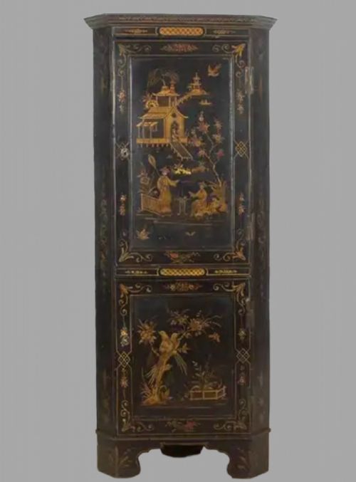 An 18thc Chinoiserie Corner Cabinet
