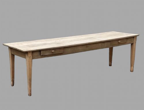 A Lovely C1800 Bleached Chestnut Dining/kitchen/hall Table