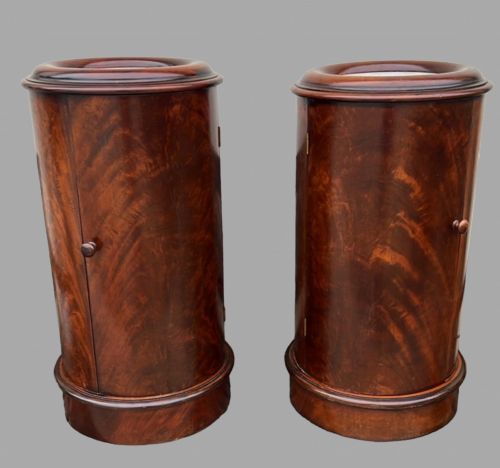 A Pair of Mahogany Cylinder Pot Bedside/side Tables
