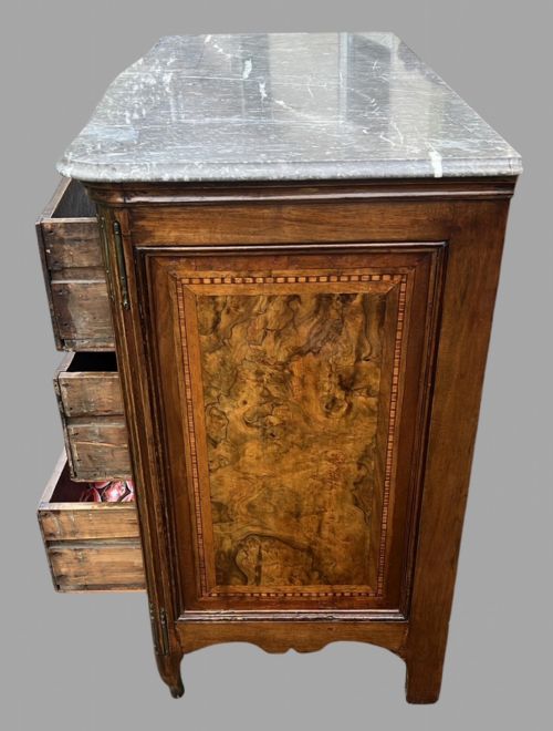 A LATE 19TH CENTURY CONTINENTAL MARBLE TOPPED COMMODE - ADDITIONAL PHOTO 5