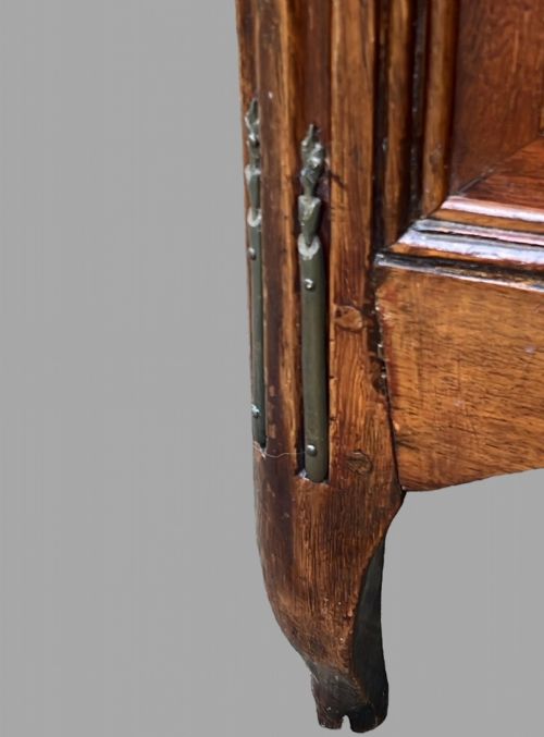 A LATE 19TH CENTURY CONTINENTAL MARBLE TOPPED COMMODE - ADDITIONAL PHOTO 7