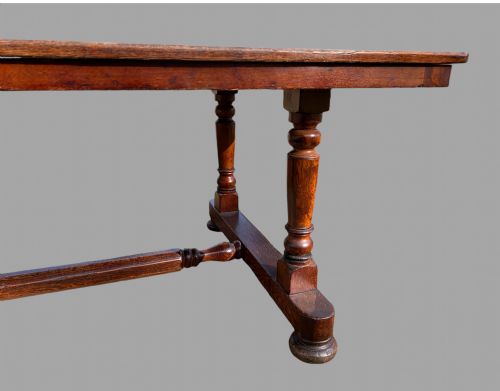 A LOVELY GOOD SIZED OAK DININGKITCHENHALL TABLE - ADDITIONAL PHOTO 4