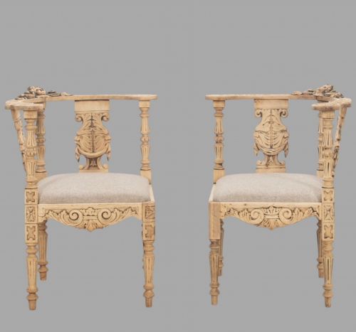 A Fabulous Pair of 19thc Bleached Oak Corner Chairs