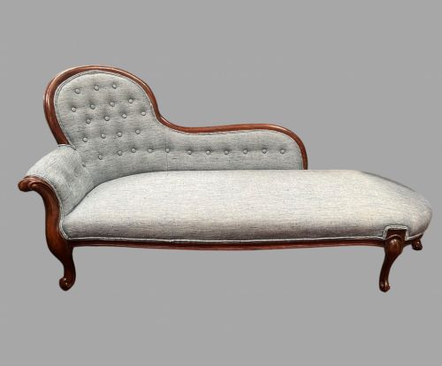 A Victorian Beech Framed Chaise Longue