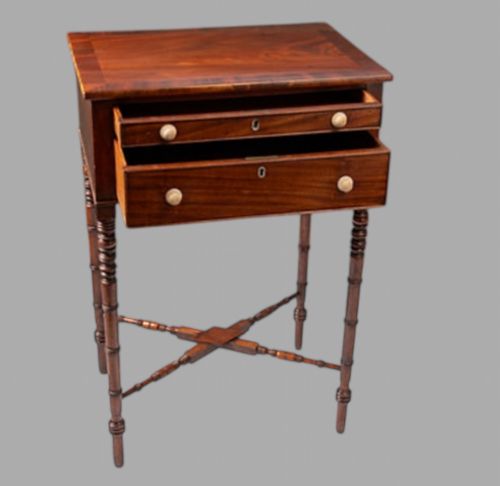 A COMPACT GEORGIAN WORK TABLE - ADDITIONAL PHOTO 2