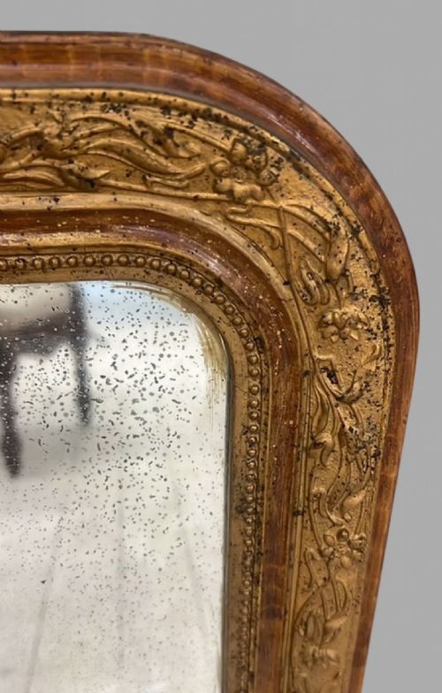 A CHARMING C19TH FRENCH WALNUT AND GILT MIRROR - ADDITIONAL PHOTO 1