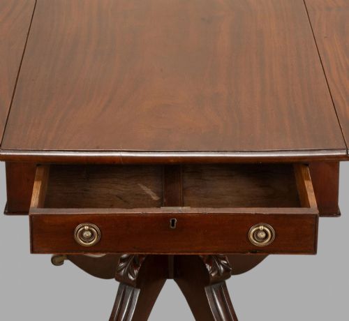 A GEORGIAN MAHOGANY SIDE TABLE - ADDITIONAL PHOTO 2