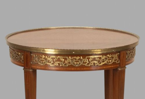 AN ATTRACTIVE FRENCH EMPIRE TABLE - ADDITIONAL PHOTO 2