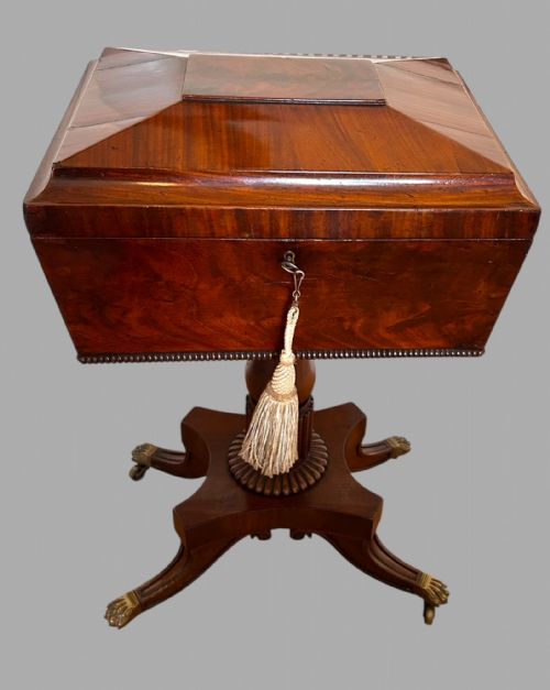 AN ATTRACTIVE VICTORIAN MAHOGANY TEAPOY - ADDITIONAL PHOTO 1