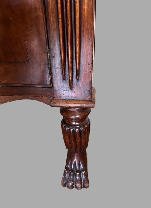 A SPLENDID MEDIUM SIZED FLAME MAHOGANY BUFFET OR SERVING SIDEBOARD - ADDITIONAL PHOTO 4
