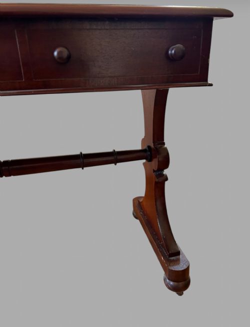 A GOOD SIZED VICTORIAN MAHOGANY LIBRARY OR SERVING TABLE - ADDITIONAL PHOTO 6