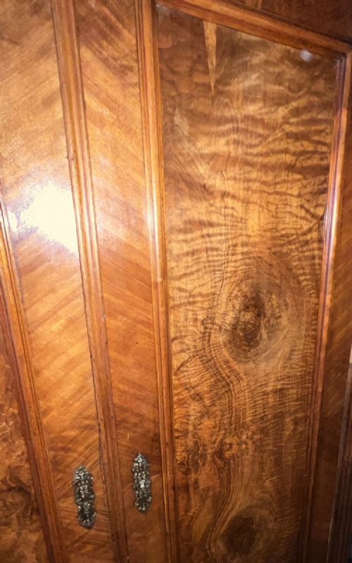 A GRUNDERZEIT WALNUT VENEERED WARDROBE - ADDITIONAL PHOTO 10