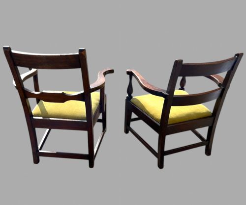 A HANDSOME PAIR OF EARLY 19THCENTURY ENGLISH COUNTRY ARMCHAIRS - ADDITIONAL PHOTO 1