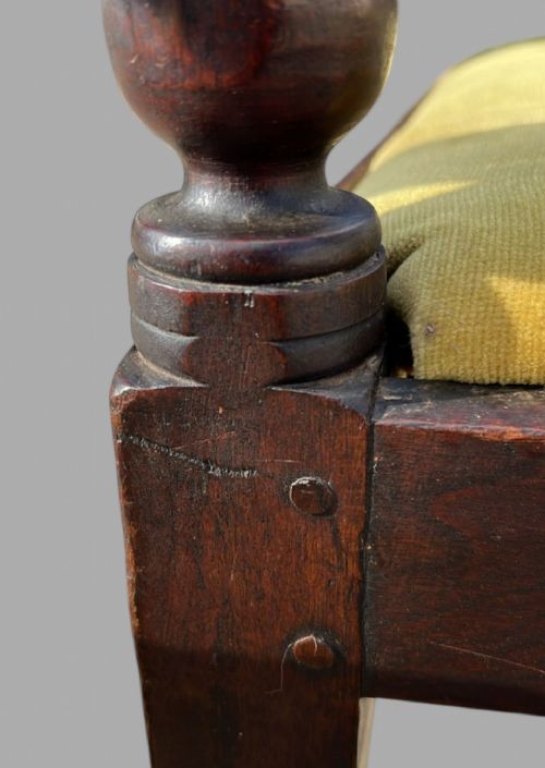 A HANDSOME PAIR OF EARLY 19THCENTURY ENGLISH COUNTRY ARMCHAIRS - ADDITIONAL PHOTO 8