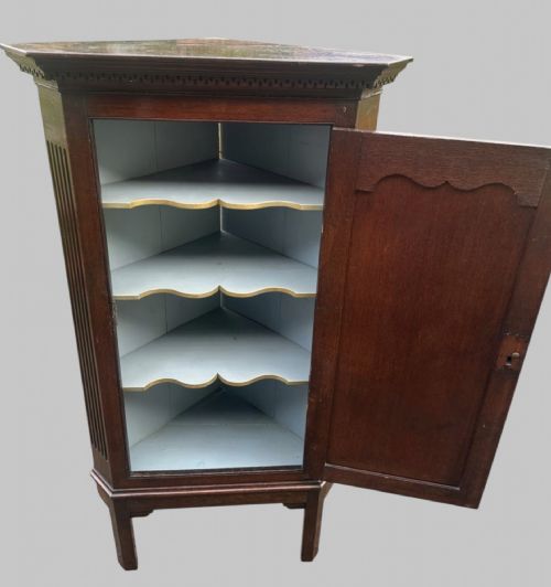 LATE 19TH CENTURY MAHOGANY CORNER CUPBOARD ON STAND - ADDITIONAL PHOTO 1