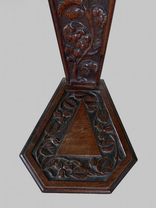 A LOVELY WELSH OAK SPINNING CHAIR - ADDITIONAL PHOTO 2