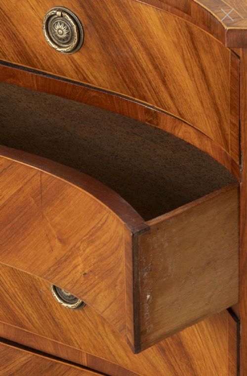 A LOVELY 19THC KINGWOOD SERPENTINE CHEST OF DRAWERS - ADDITIONAL PHOTO 3
