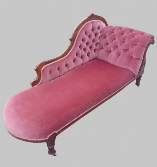 fig 1. Victorian Walnut Chaise Longue with Buttoned Upholstery