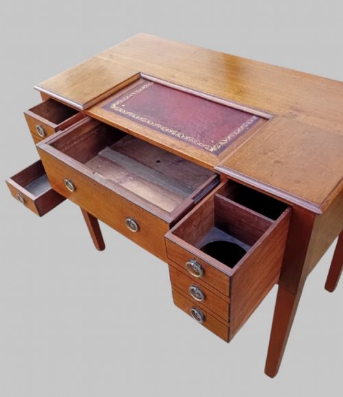 AN EARLY 20THC MAHOGANY LADIES WRITING TABLE WITH LEATHER SLIDE - ADDITIONAL PHOTO 4