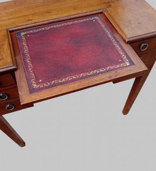 AN EARLY 20THC MAHOGANY LADIES WRITING TABLE WITH LEATHER SLIDE - ADDITIONAL PHOTO 6