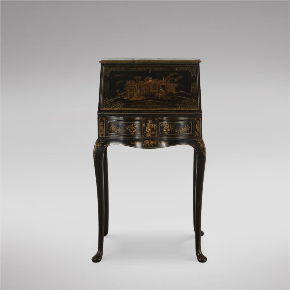 English Lacquered Giltwood Desk with Chinoserie Decoration 