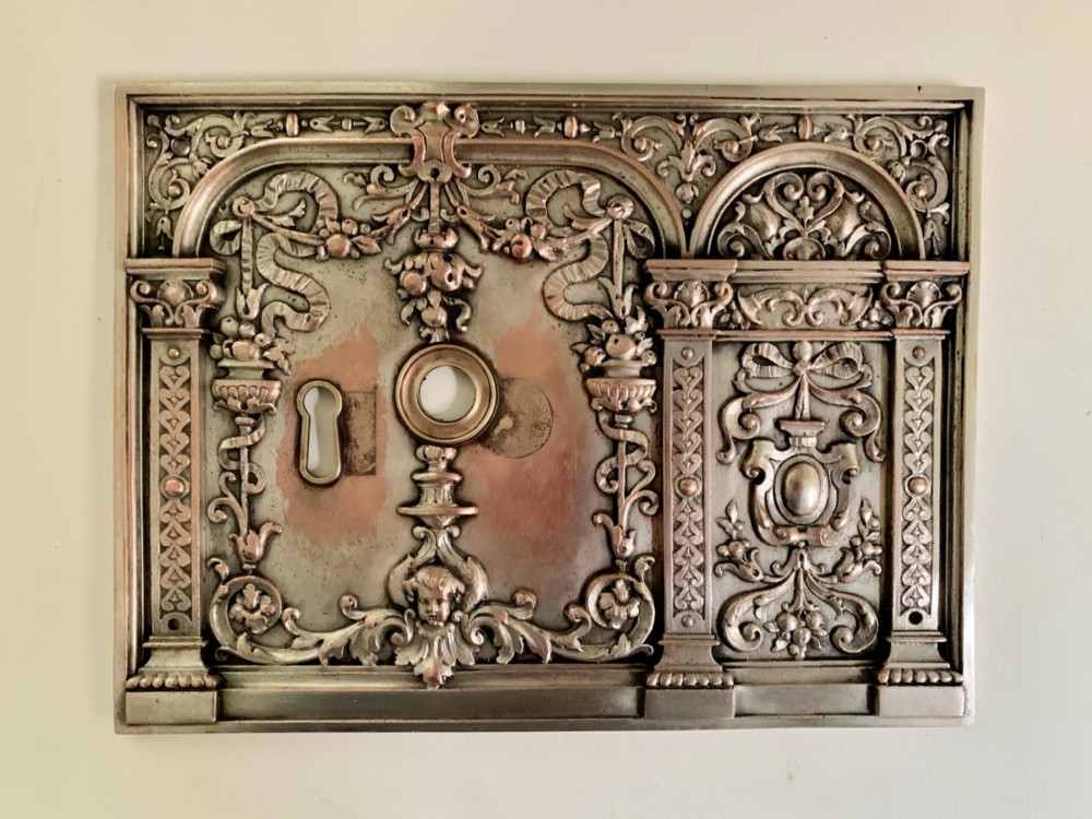 A Early 19thc Key and Lock Plate