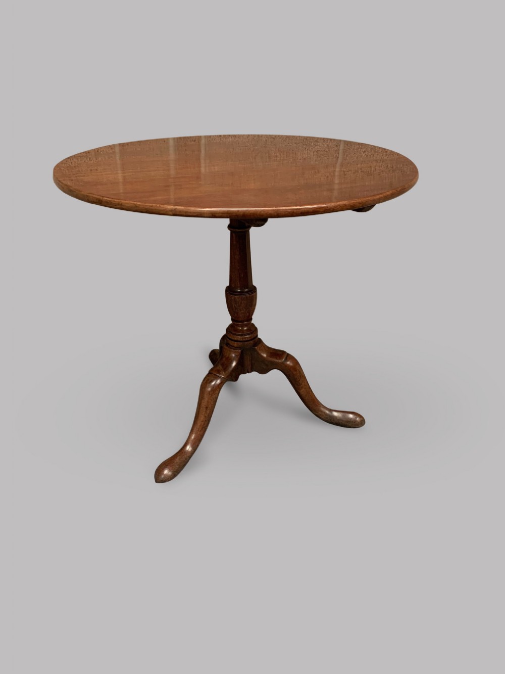 A Georgian Tilt Top Table