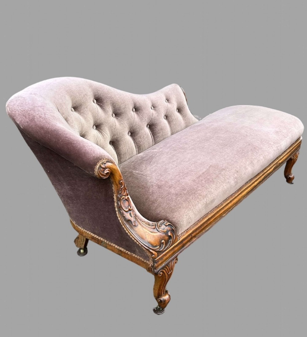 A Victorian Walnut Chaise Longue View II