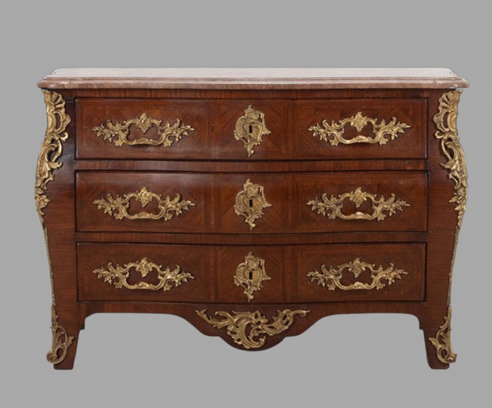An Italian Chest of Drawers c1930