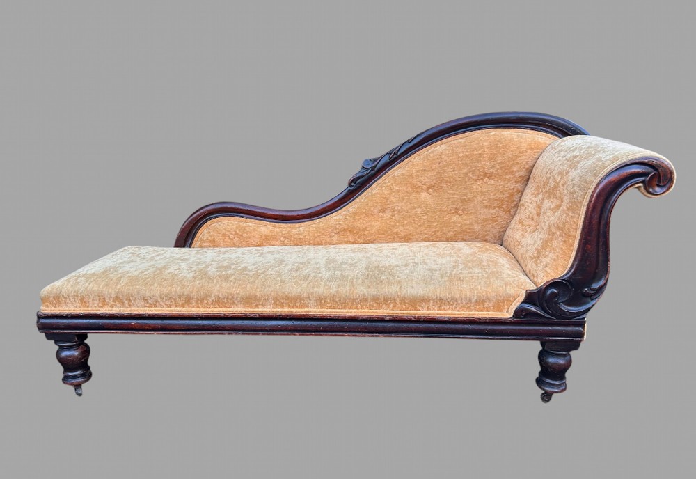 A Victorian 19thc Mahogany Chaise Longue
