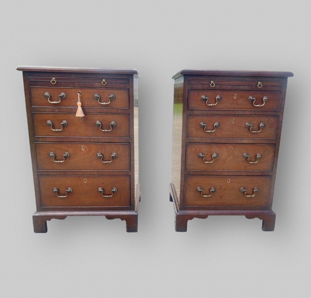 A Handsome and Pair of Early 20thc Bachelor's Chests