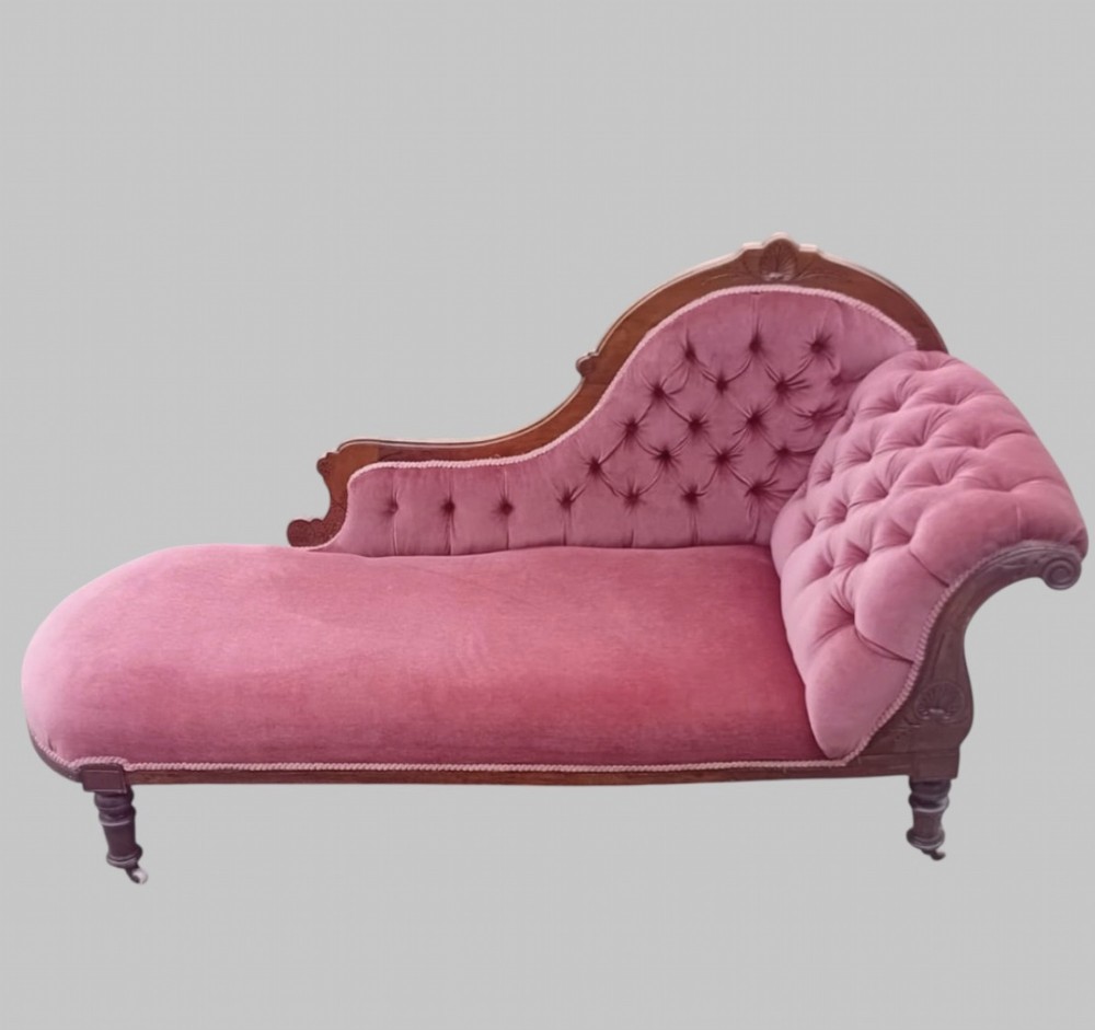 Victorian Walnut Chaise Longue with Buttoned Upholstery
