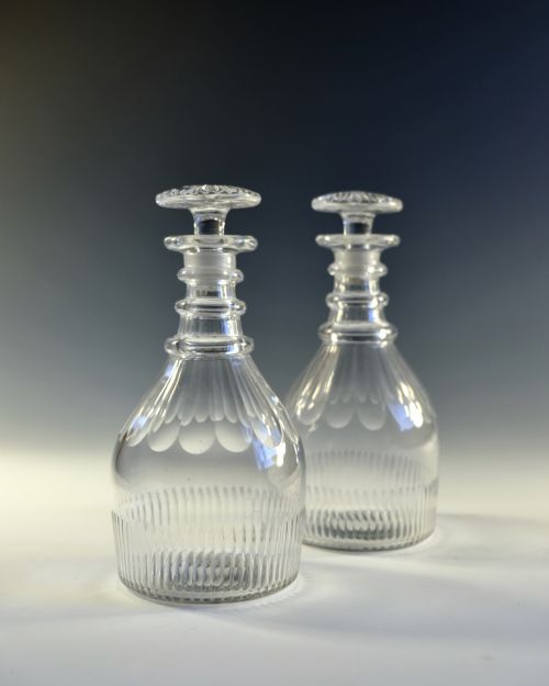 FINE PAIR OF CLASSIC DECANTERS ENGLISH C1830 - ADDITIONAL PHOTO 4