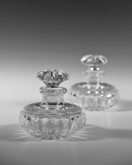 FINE PAIR OF CUT GLASS SCENT BOTTLES ENGLISH C1860 - ADDITIONAL PHOTO 2