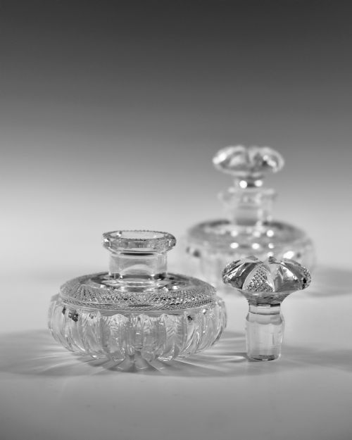 FINE PAIR OF CUT GLASS SCENT BOTTLES ENGLISH C1860 - ADDITIONAL PHOTO 3