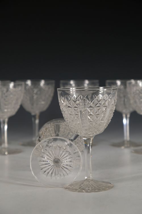ANTIQUE WINE GLASSES SET OF EIGHT ENGLISH C1880 - ADDITIONAL PHOTO 4