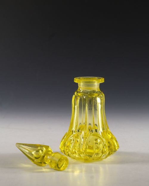 ANTIQUE GLASS SCENT BOTTLE ENGLISH C1880 - ADDITIONAL PHOTO 5